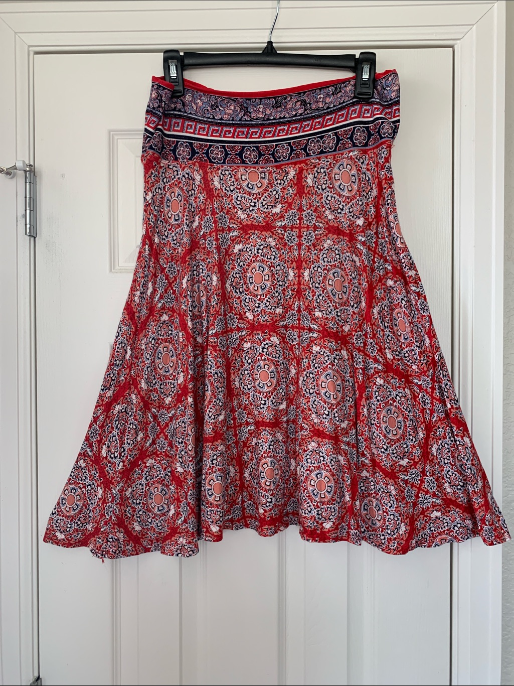 Max Studio Red Medallion A-Line Skirt With Navy Waistband